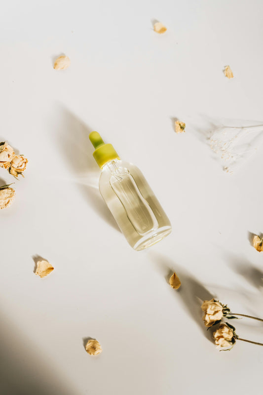 🌟 Age-Specific Serum Guide: What to Use in Your 20s, 30s, and 40s