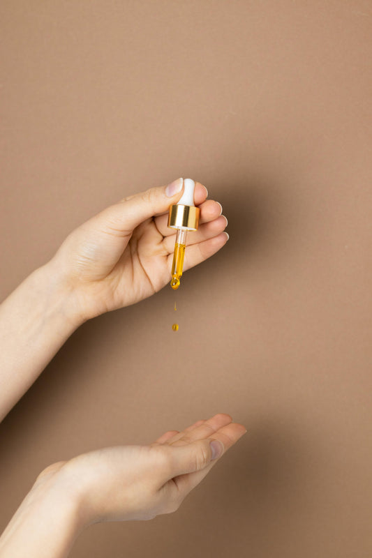 Best Serums for Oily Skin in Humid Indian Weather